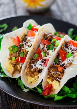 do-not-touch-my-food:  Beer Braised Pork Tacos