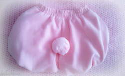 dollribbons:  These bunny tail bloomers that