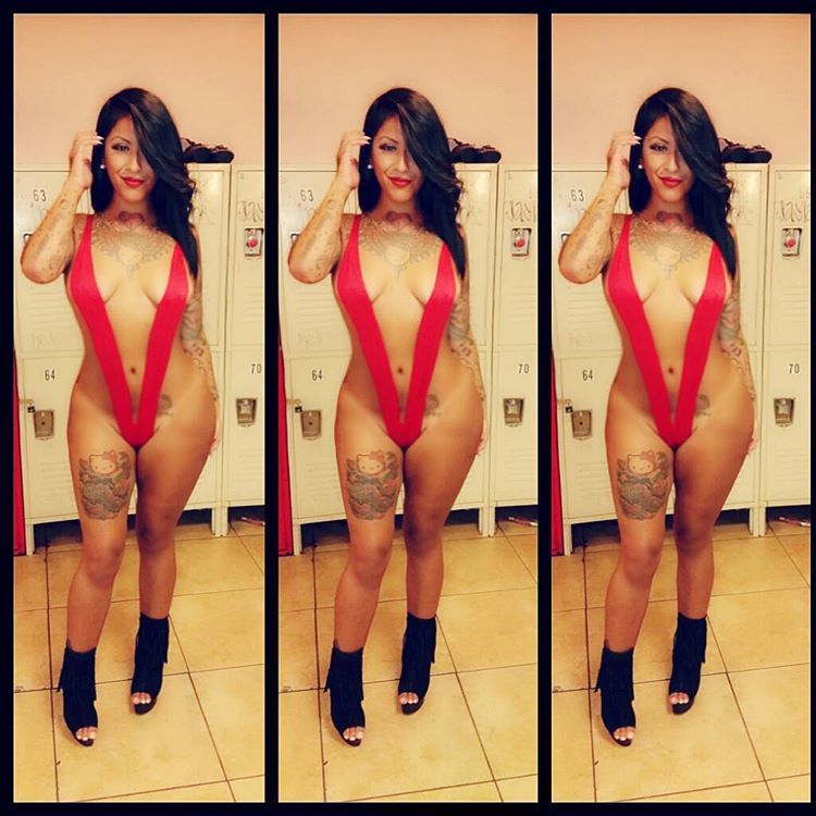 stripper-locker-room:  lalaloves_u2