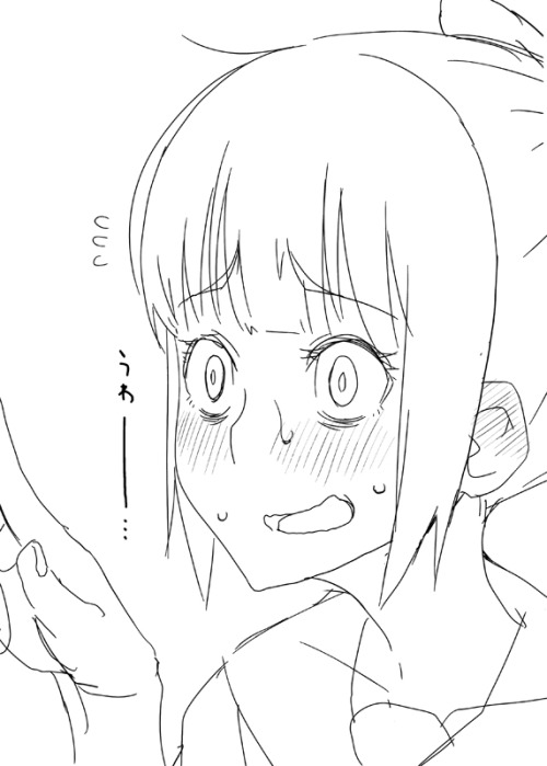 何かを見入ってる夕張ちん