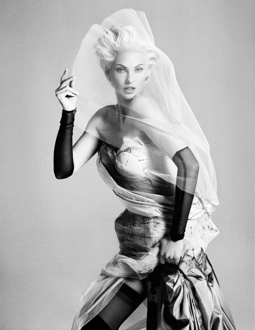 theoriginalsupermodels: Linda Evangelista for UK magazine I-D, 2012