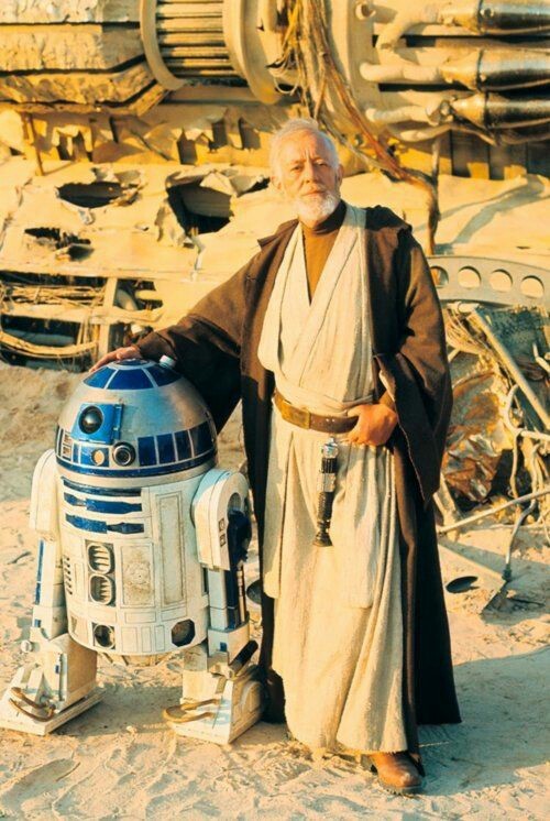 retrostarwarsstrikesback:  R2D2 and Sir Alec Guinness on the set of Star Wars 1977