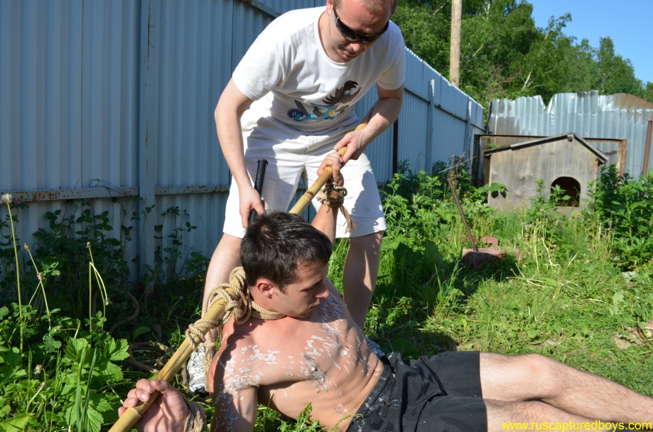 objectd:  bdsmfratsmuscles:  hotslaveboys:  More slaves? http://hotslaveboys.tumblr.com