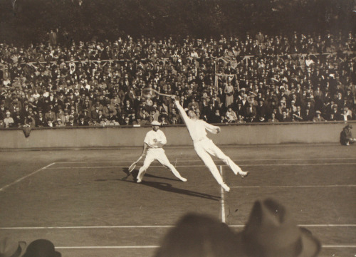 loverofbeauty:  Jacques-Henri Lartigue:   Lacoste & Borotra playing Double  (1926) (via Howard Greenberg Gallery)