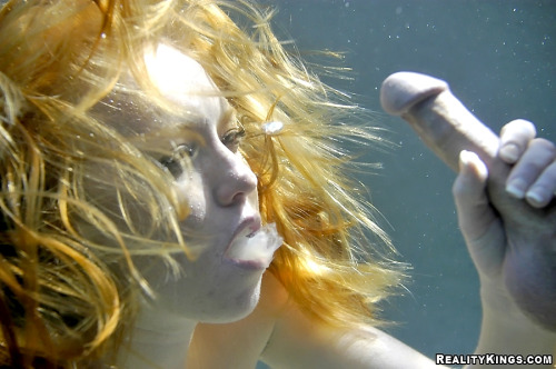 tlc8420: roarin-monkey: Ami Emerson Super red-hot redhead teenager gets ravaged underwater. :)