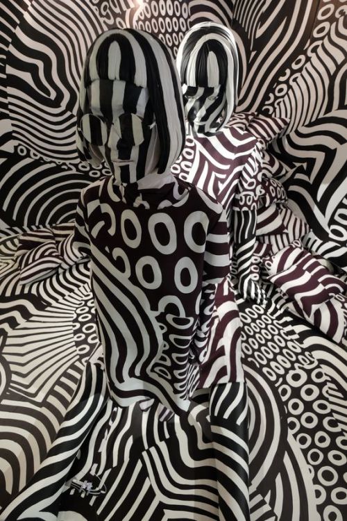 customer569330:  Shigeki Matsuyama is a Japanese artist who uses WWI dazzle camouflage designs as the motive for his work.  