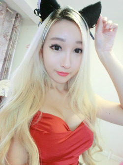 catherineanh:  kitty ears ♥ 