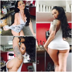 ig-ba:#haha #justkidding #bikinicoffee #bikinibarista lol was playing around at work…..when I pulled my shirt down long ways it looked like I was naked had a few people like 😳😳😳 hahaha!!! Having fun at work makes the day go by faster by its_me_paytonscott