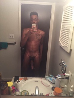nation-of-nudes:  @stretch314 Snapchat ( causewtf ) Instagram ( 0hhefly ) Follow this cutie , with his massive dick.