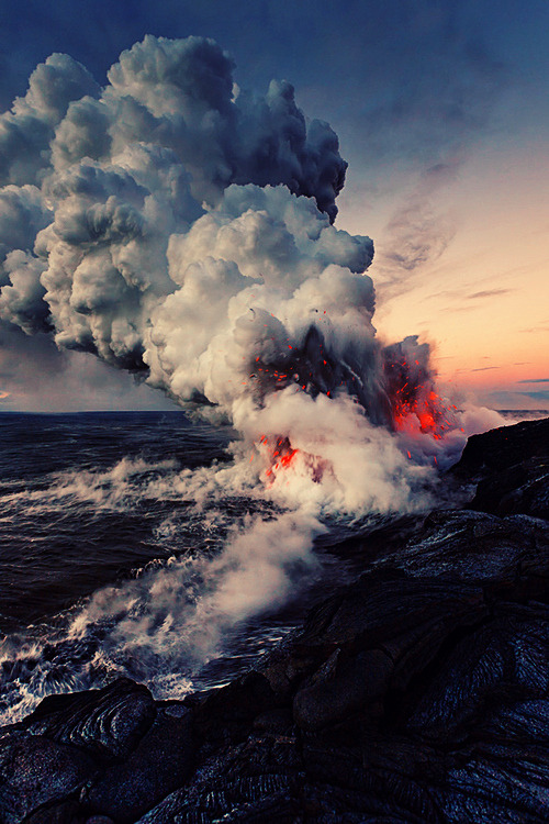 Volcanoes National Park (The Big Island, Hawaii)Where lava meets ocean&hellip;