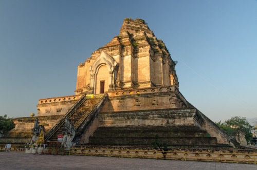 Early morning at Wat Chedi Luang, Chaing Mai, Thailand. Ruin of a 14th century temple that was origi
