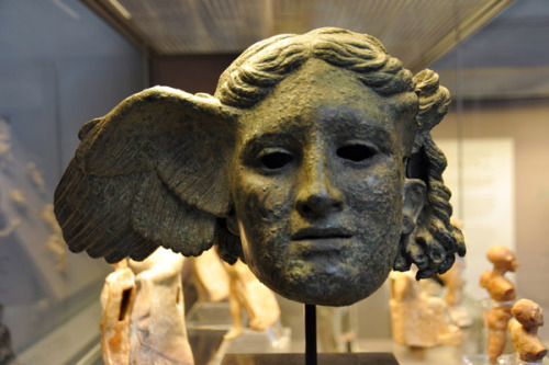 loresseintes: Bronze head of Hypnos (Ὕπνος), the ancient greek personification 