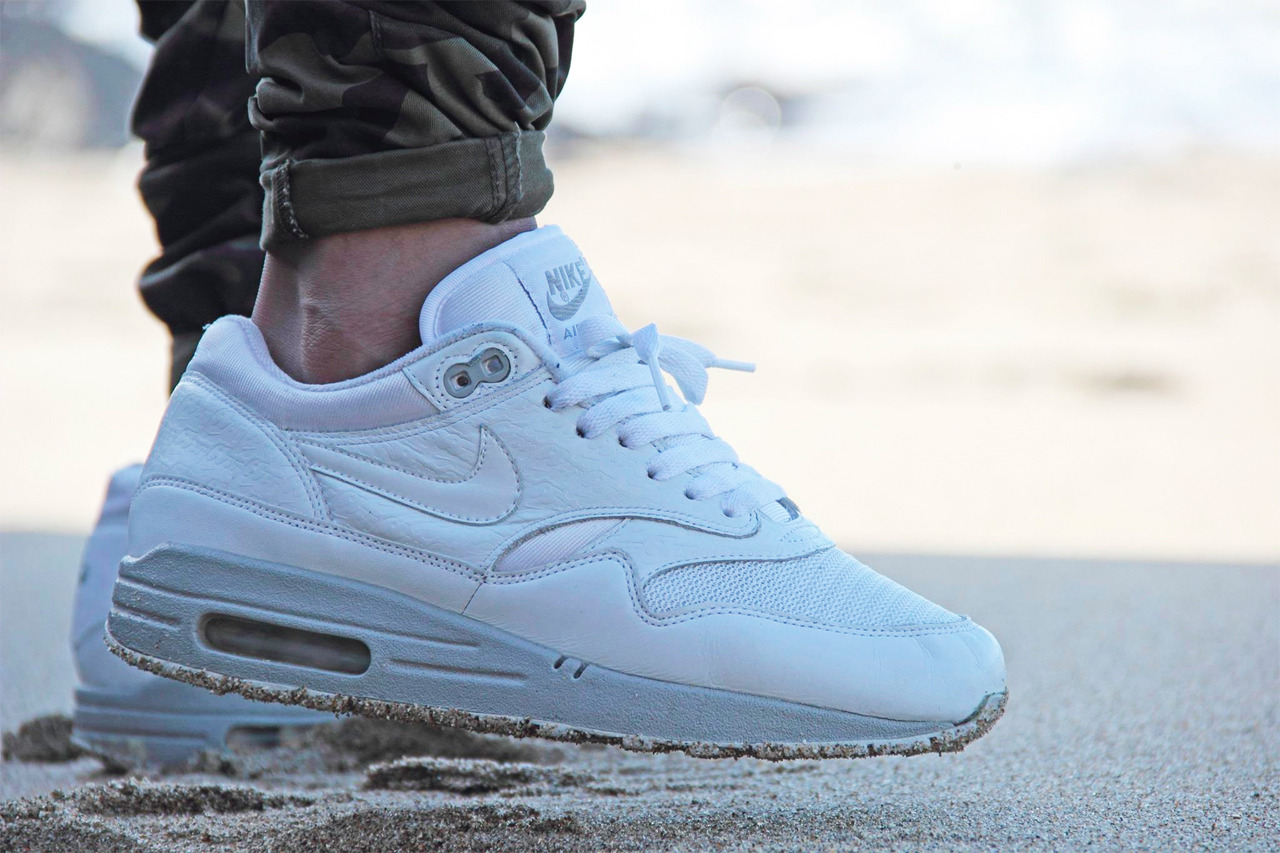 nike air max 1 powerwall white