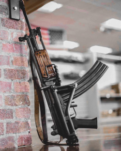 tacticalsquad:   An awesome classic Galil owned by @alchemy_arms  