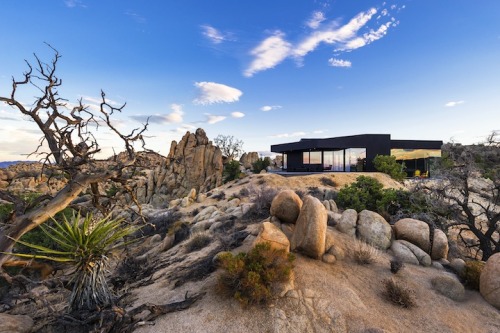 nnmprv:  The Black Desert House by Marc Atlan + Oller & Pejic.