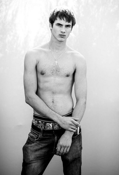 drewrowsome:Pier-Gabriel Lajoie of Gerontophiliahttp://drewrowsome.blogspot.ca/2015/02/gerontophilia-in-praise-of-older-queens.html