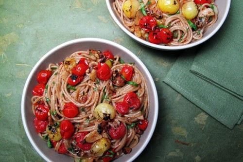 prettypasta:  Bumper Crop Charred Tomato Pasta