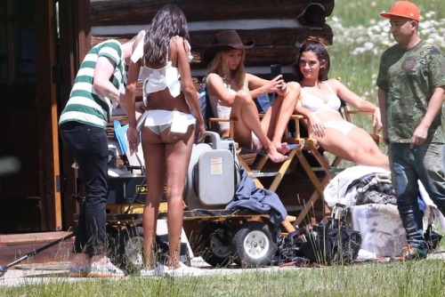 laisribeirodaily: AUG 14: Lais, Stella, and Lily on set for the VS Holiday Commercial. How do I get 