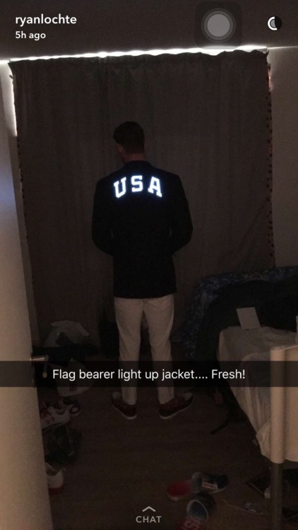 phlochtenessmonster: When bae is the flag bearer and you gotta snap it