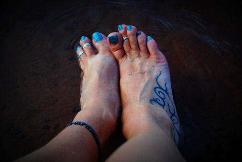 Getting my toesies wet in the reservoir, it was such a lovely day there and the clouds were amazing&