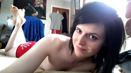 xcrossyuki:  dreamtgirls:    TRANS H00MAN FROM THE UK. INTO CHASTITY, BONDAGE, ANAL, MASOCHISM, YOU NAME IT! LEAVE ME KINKY MESSAGES OR ASK ME STUFF!  http://xcrossyuki.tumblr.com/   Lookie here, it’s me! ♥At least there’s a link ^^