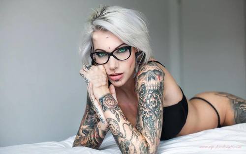 sexytattooedgirls:  Check out our website www.sexytattooedgirls.co.uk  I am in love
