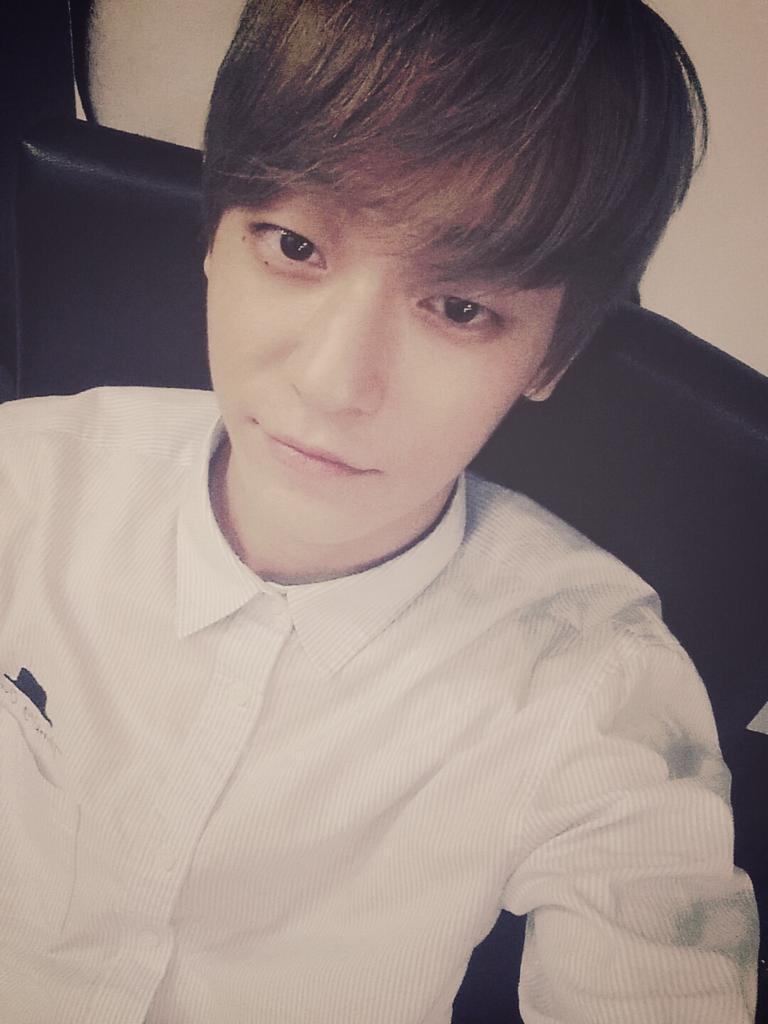 fyeahljoe:  @angeljoe1123: 내린머리좋아하는엔젤들을위해♡  For the