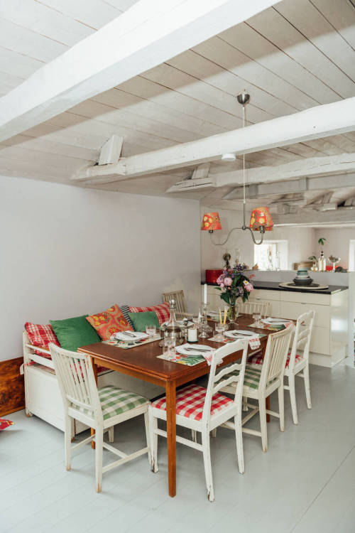 thenordroom:  Charming home in Sweden  THENORDROOM.COM - INSTAGRAM - PINTEREST - FACEBOOK  