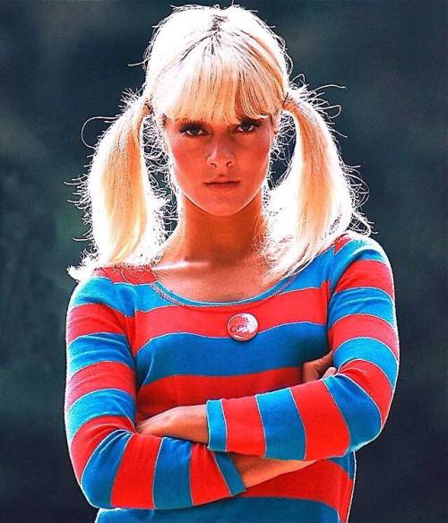 toonarmyist:  Sylvie Vartan