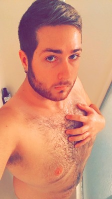 brady-blast:  Looking grumpy in the shower