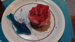 Kawaii-Desu-Nope:   Chumcakes In Celebration Of Shark Week!! 