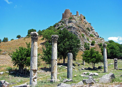 last-of-the-romans:Ruins of Hieropolis. 
