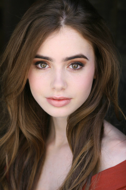 Lily Collins Lily Collins Lily Jane Collins (born 18 March 1989) is a British-American actress and m