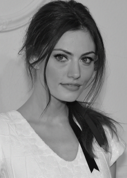 Phoebe Tonkin