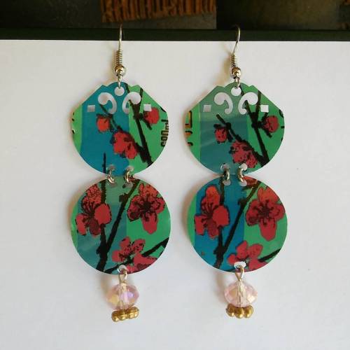 Earrings from az green tea can. #upcycled