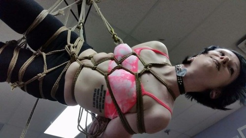 lolita-syndrome:  And more delightful fun at rope bite, photos from twisted-view
