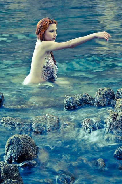 XXX seafolklore:  Sirena by Sergio Béjar  photo