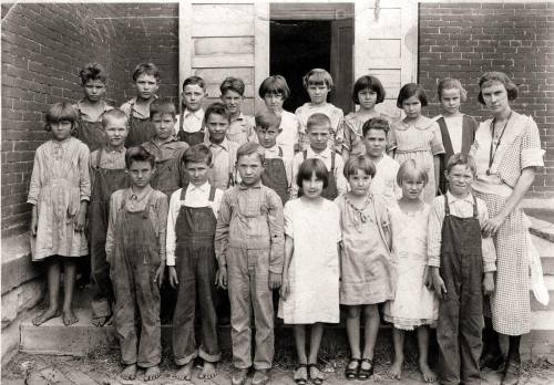 1920s farm school in Missouri Nudes &