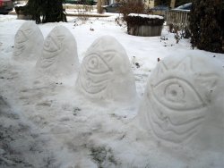 muchneededmerch:  Holy snow balls! Awesome Zelda Snow Sculpures. 