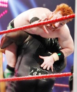 allsheamusfarrelly:  The most strongest man!!  Hard fought win for Sheamus!