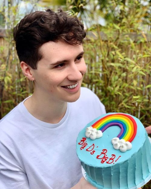 danielhowell: my most appropriate yet inappropriate birthday cake yet