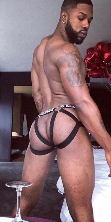 phreakygeminidgaf:  @giothedancer194 👅