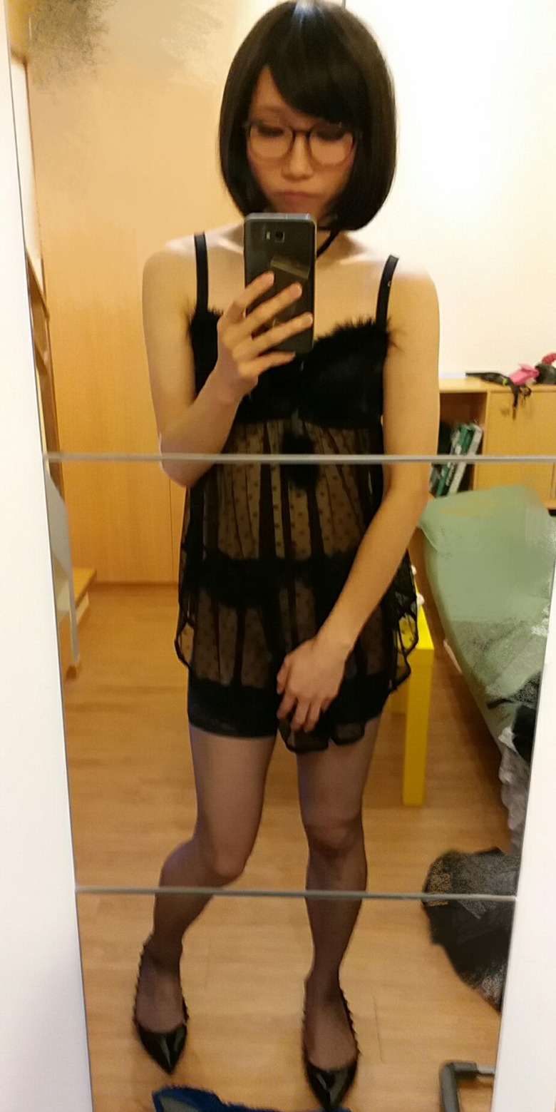 yoooout:  lonely hotel room @ taipei