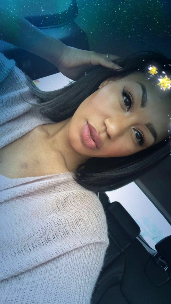 rawrastarainbows:  melaninmedicine:  My features are so wide and big 😐  OH MY