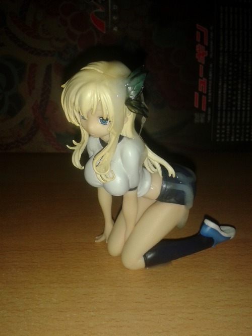 Kashiwazaki Sena Yummy Ass SOF Return!!! Love “her” Booty and Cutie Face ♥  PS: If you want, please support me on Patreon, it will help a lot in getting new figures and updating more and better contents! I will also try to make Sexy Figures