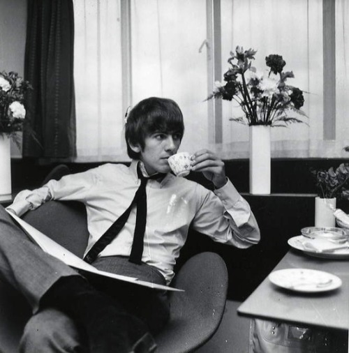 george-harrison-marwa-blues: Tea time with George “I had always been a huge fan of The Beatles