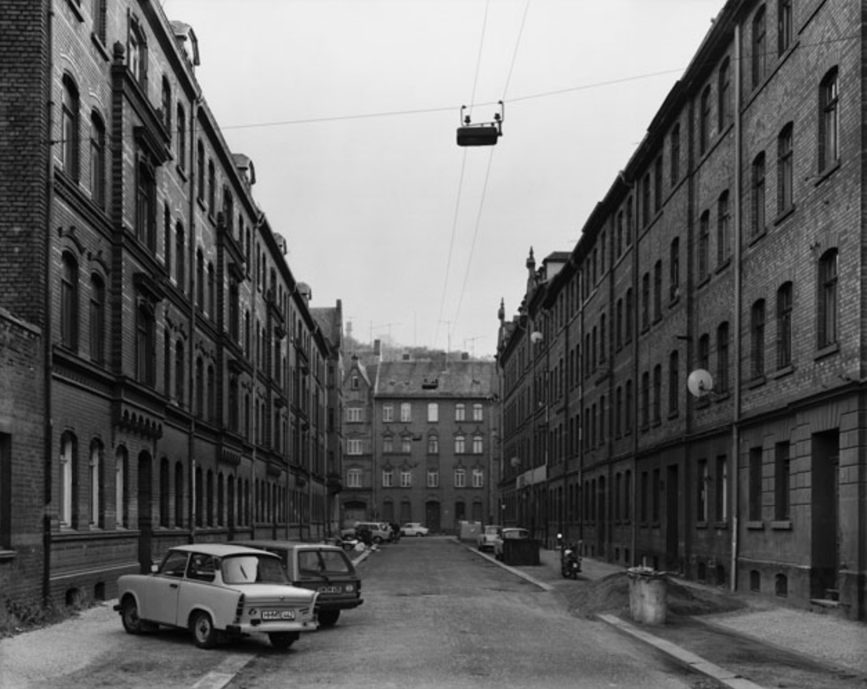thephotoregistry:  Hermannsgarten, Weissenfels, 1991Thomas Struth