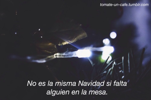 very-loud-music:  tomate-un-cafe:  Nada es igual.  Todos faltan en la mesa:c 