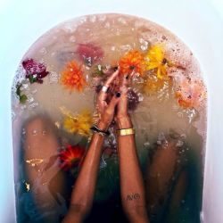 nudied:  floral-flora:✿✿✿✿  [18+ only]