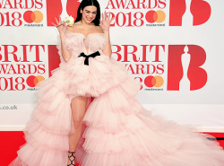 nabokovsshadows:  dualipasource:  Dua Lipa attends The BRIT Awards 2018 held at The O2 Arena on February 21, 2018 in London, England.  Love this dress 